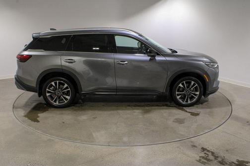 2022 INFINITI QX60 Luxe