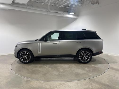 2025 Land Rover Range Rover AUTOBIOGRAPHY