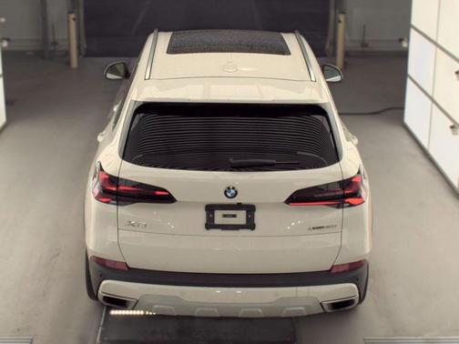 Alpine White 2026 BMW X5 xDrive40i