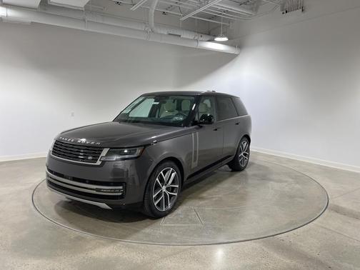 2025 Land Rover Range Rover P530 SE