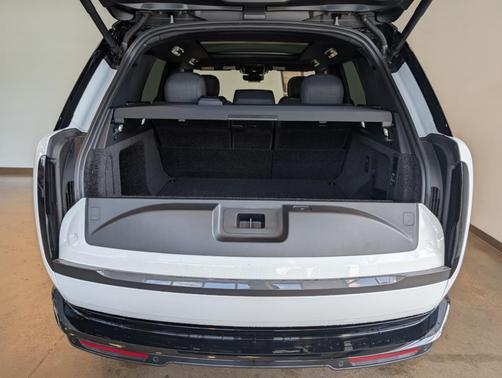 2025 Land Rover Range Rover P530 SE
