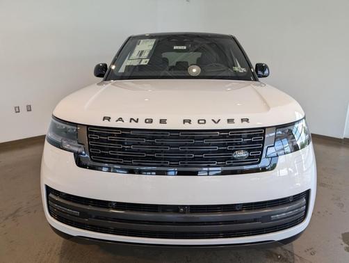 2025 Land Rover Range Rover P530 SE