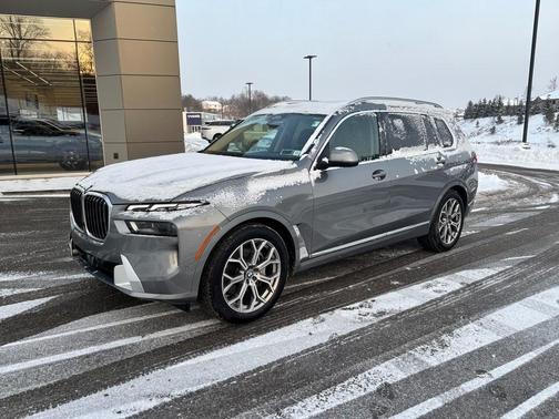 2025 BMW X7 xDrive40i