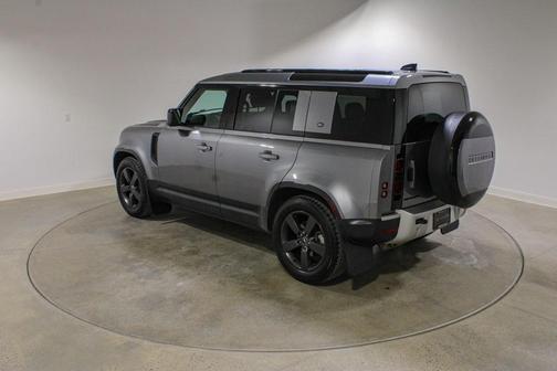 2024 Land Rover Defender P300