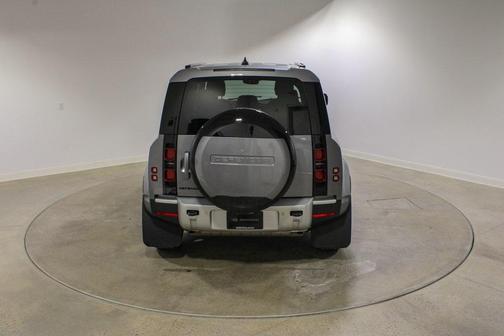 2024 Land Rover Defender P300