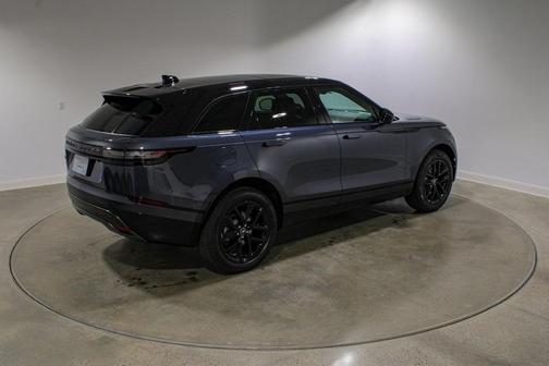 2026 Land Rover Range Rover Velar Dynamic SE