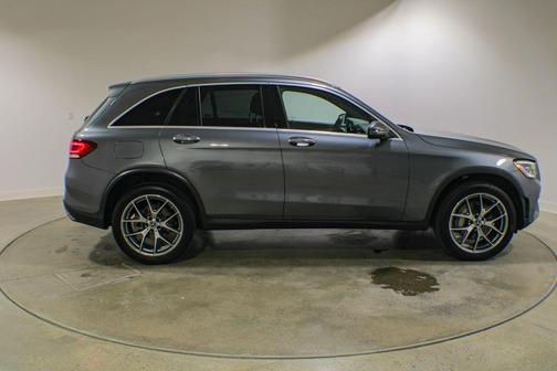Graphite Gray Metallic 2022 Mercedes-Benz GLC 300 Base 4MATIC