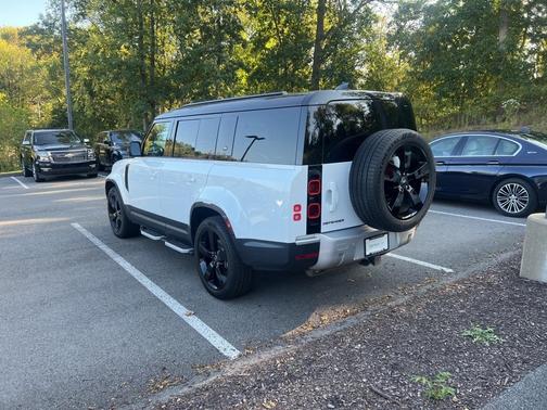 2024 Land Rover Defender P300 S