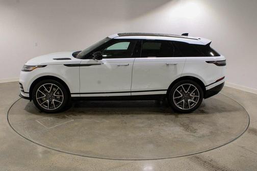 Fuji White 2026 Land Rover Range Rover Velar Dynamic SE