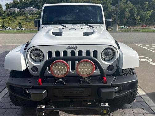 Bright White Clearcoat 2017 Jeep Wrangler Unlimited Rubicon