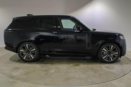 Constellation Blue Ultra Metallic Gloss 2026 Land Rover Range Rover P550e SE