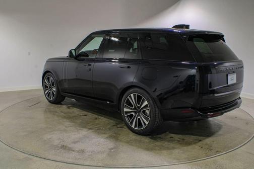 Constellation Blue Ultra Metallic Gloss 2026 Land Rover Range Rover P550e SE