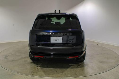 Constellation Blue Ultra Metallic Gloss 2026 Land Rover Range Rover P550e SE