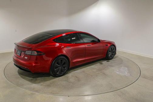 2024 Tesla Model S Plaid