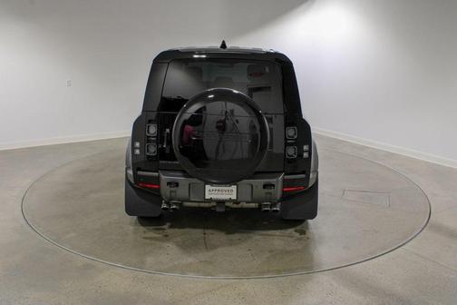 2024 Land Rover Defender P525 V8