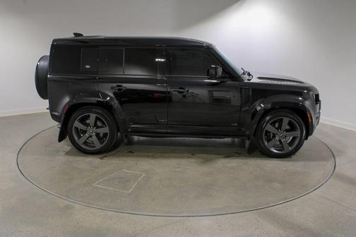 2024 Land Rover Defender P525 V8