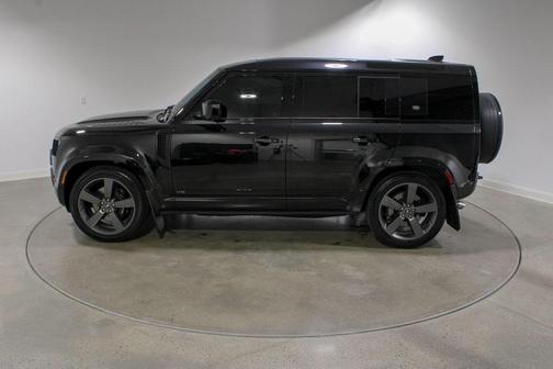 2024 Land Rover Defender P525 V8
