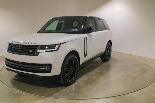 Ostuni Pearl White 2026 Land Rover Range Rover P400 SE