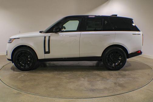 Ostuni Pearl White 2026 Land Rover Range Rover P400 SE
