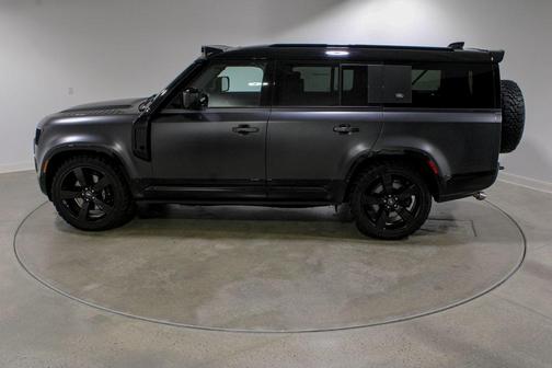 2024 Land Rover Defender P500 V8