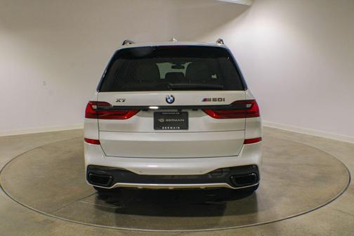 Mineral White Metallic 2020 BMW X7 M50i