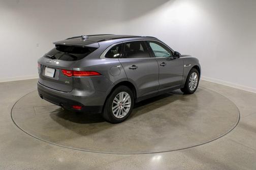 2019 Jaguar F-PACE 30t Prestige