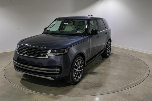 2025 Land Rover Range Rover P550e SE