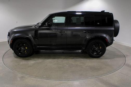 2022 Land Rover Defender 110 X-Dynamic SE