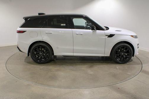 2025 Land Rover Range Rover Sport P460 Dynamic SE