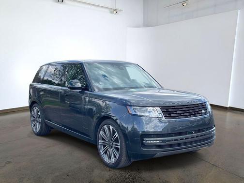 Carpathian Grey 2024 Land Rover Range Rover P400 SE