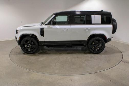 2026 Land Rover Defender 110 X-Dynamic SE