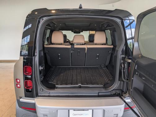 2025 Land Rover Defender P300