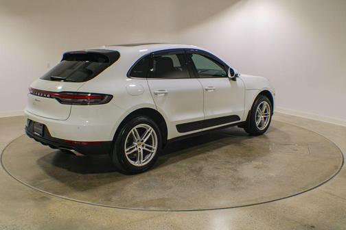 White 2021 Porsche Macan Base