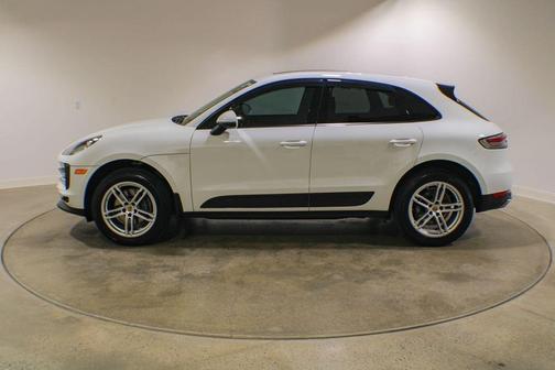 White 2021 Porsche Macan Base