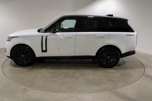 2023 Land Rover Range Rover P400 SE