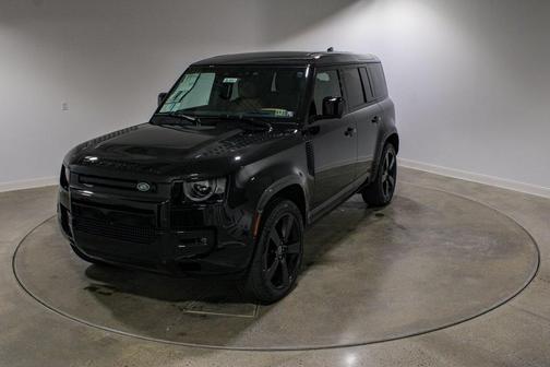 2025 Land Rover Defender P500 X-Dynamic SE