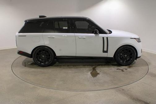 2022 Land Rover Range Rover P400 SE