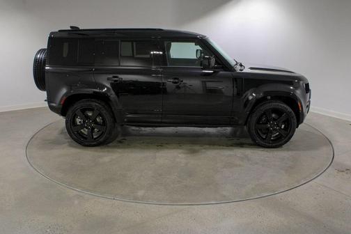 2026 Land Rover Defender 110 X-Dynamic SE