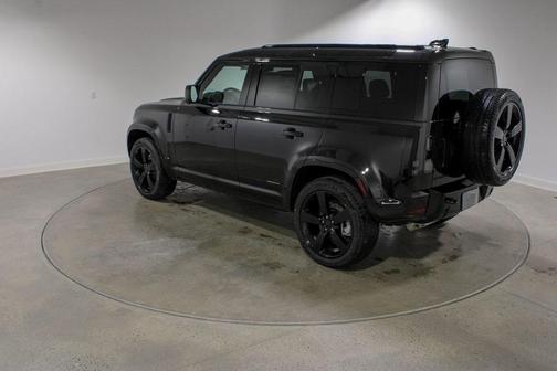 2026 Land Rover Defender 110 X-Dynamic SE