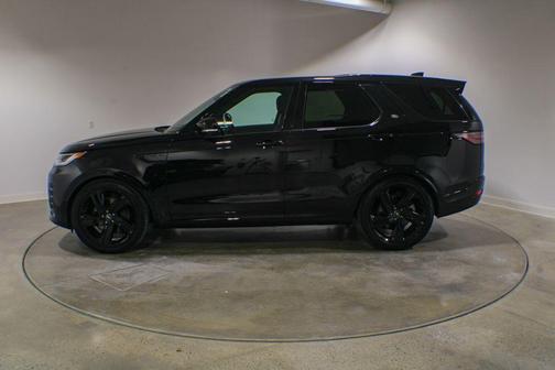 Santorini Black 2025 Land Rover Discovery P360 Dynamic SE