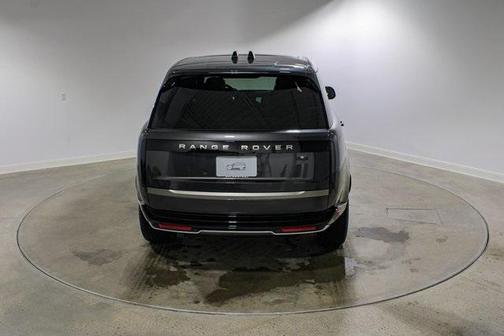 2025 Land Rover Range Rover P400 SE 7 Seat