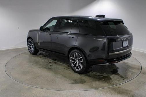 2025 Land Rover Range Rover P400 SE 7 Seat
