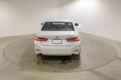 2024 BMW 330 i xDrive