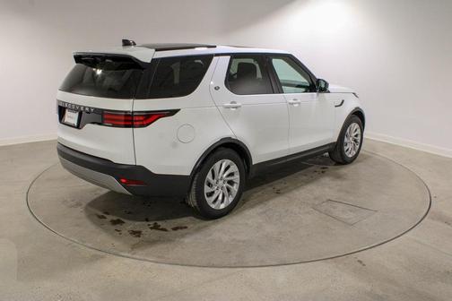 2025 Land Rover Discovery P300 S