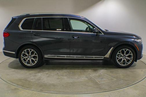 Gray Metallic 2020 BMW X7 xDrive40i