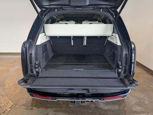 2025 Land Rover Range Rover P530 Autobiography