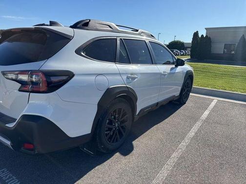 Crystal White Pearl 2024 Subaru Outback Limited XT