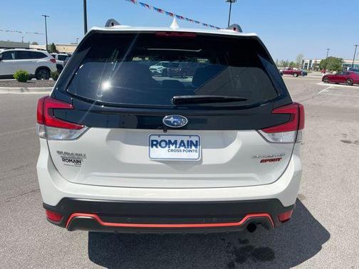 Crystal White Pearl 2023 Subaru Forester Sport