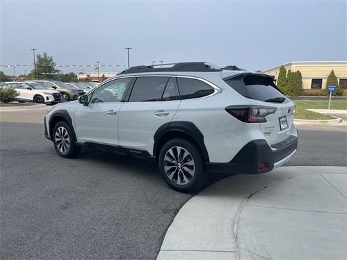 2025 Subaru Outback Touring XT