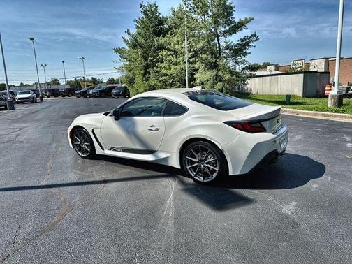 Crystal White Pearl 2024 Subaru BRZ Limited